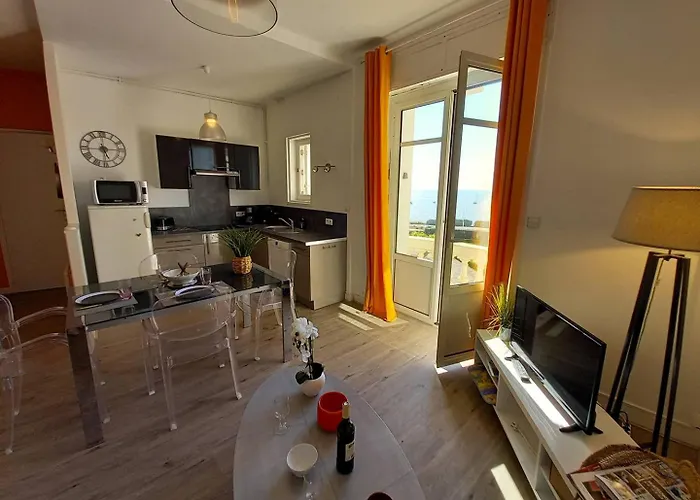 - Vue Magique Pour Cet Au 1er Etage - Du Golf Apartment Royan