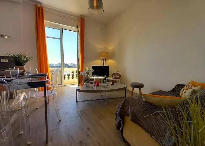 - Vue Magique Pour Cet Au 1er Etage - Du Golf