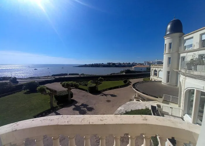 Apartment - Vue Magique Pour Cet Au 1er Etage - Du Golf *