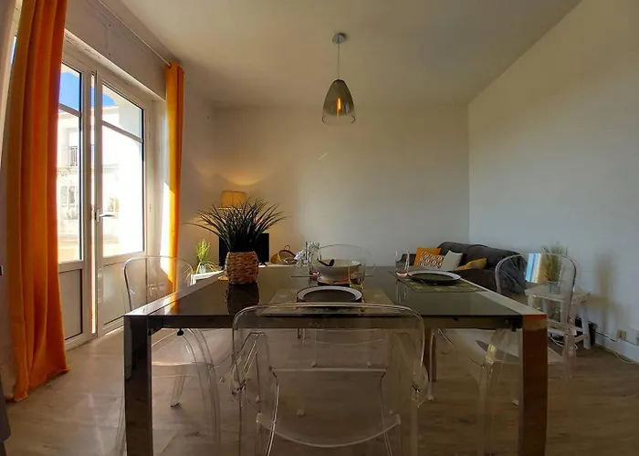 - Vue Magique Pour Cet Au 1er Etage - Du Golf